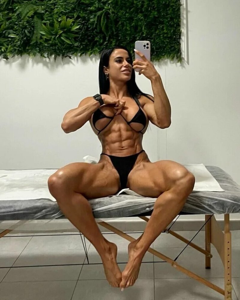 Alicia Romero Fitness