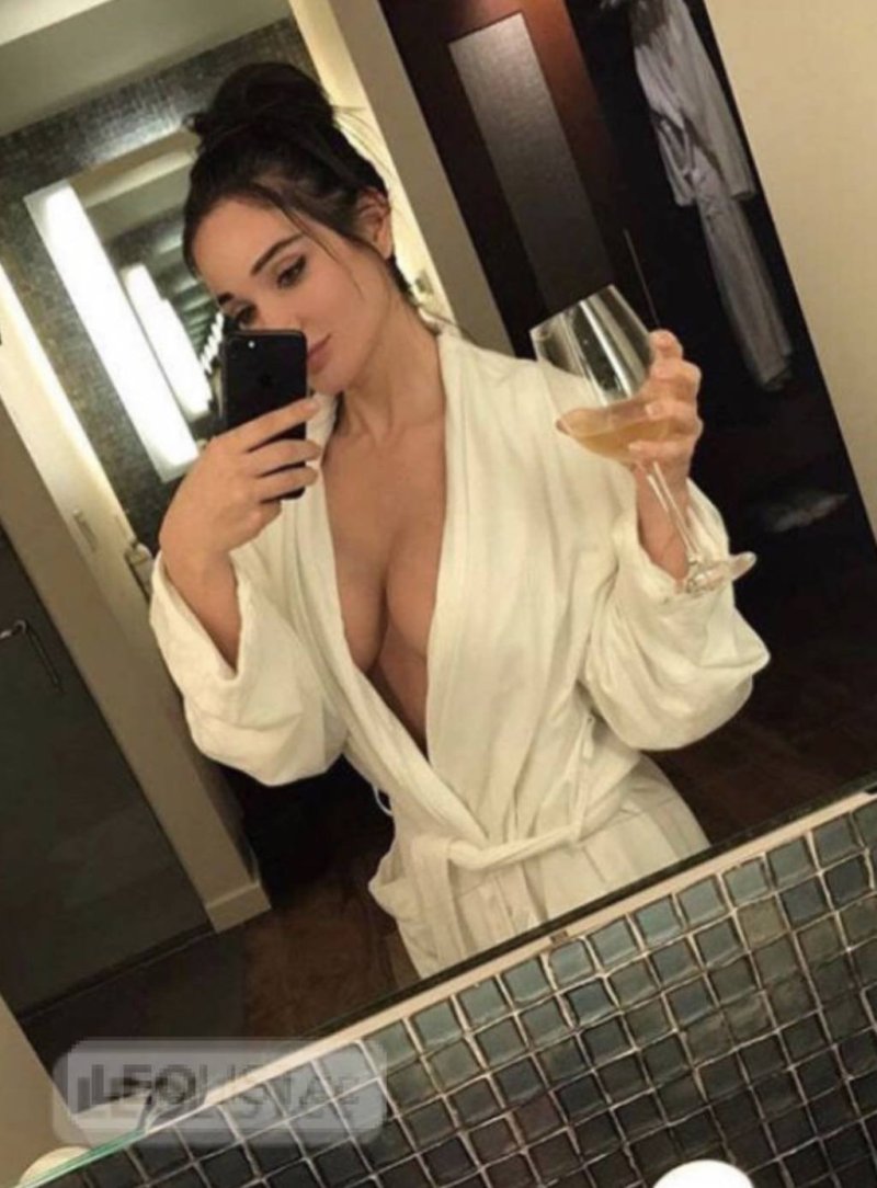 Kristina Basham dresses