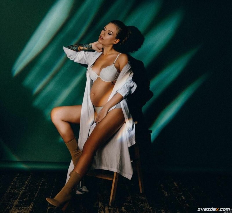 Yolka singer in Lingerie