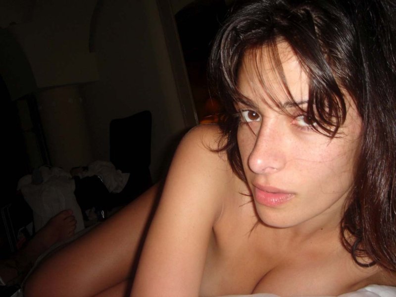 Sarah Shahi naked pictures