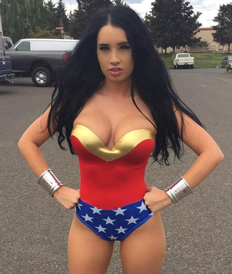 Roxana Wonder woman
