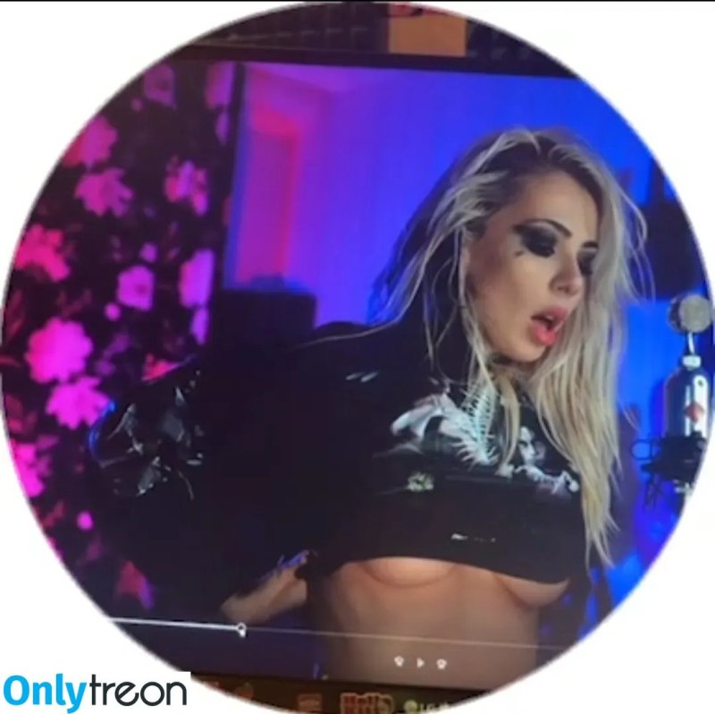 Olga Zimina ai Mori plum