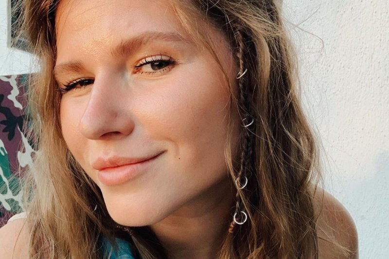 Yulia Topolnitskaya bust