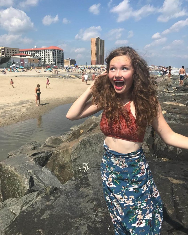 Zoe Margaret Colletti height