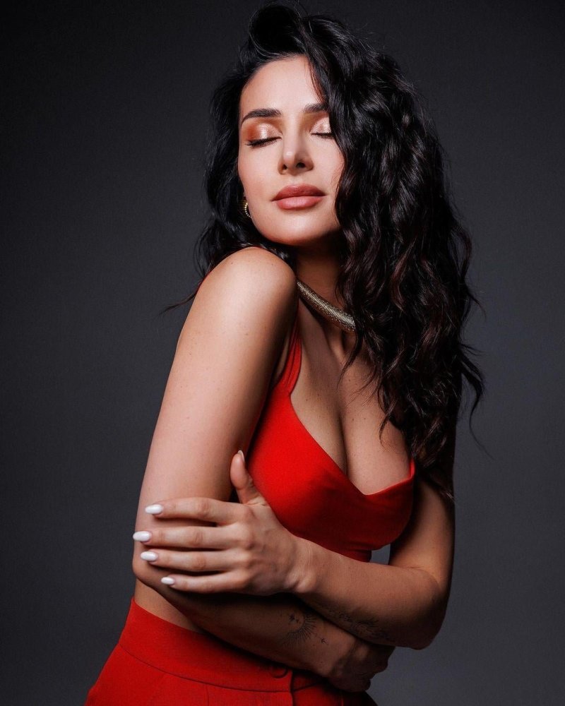 Zlata Ognevich breast