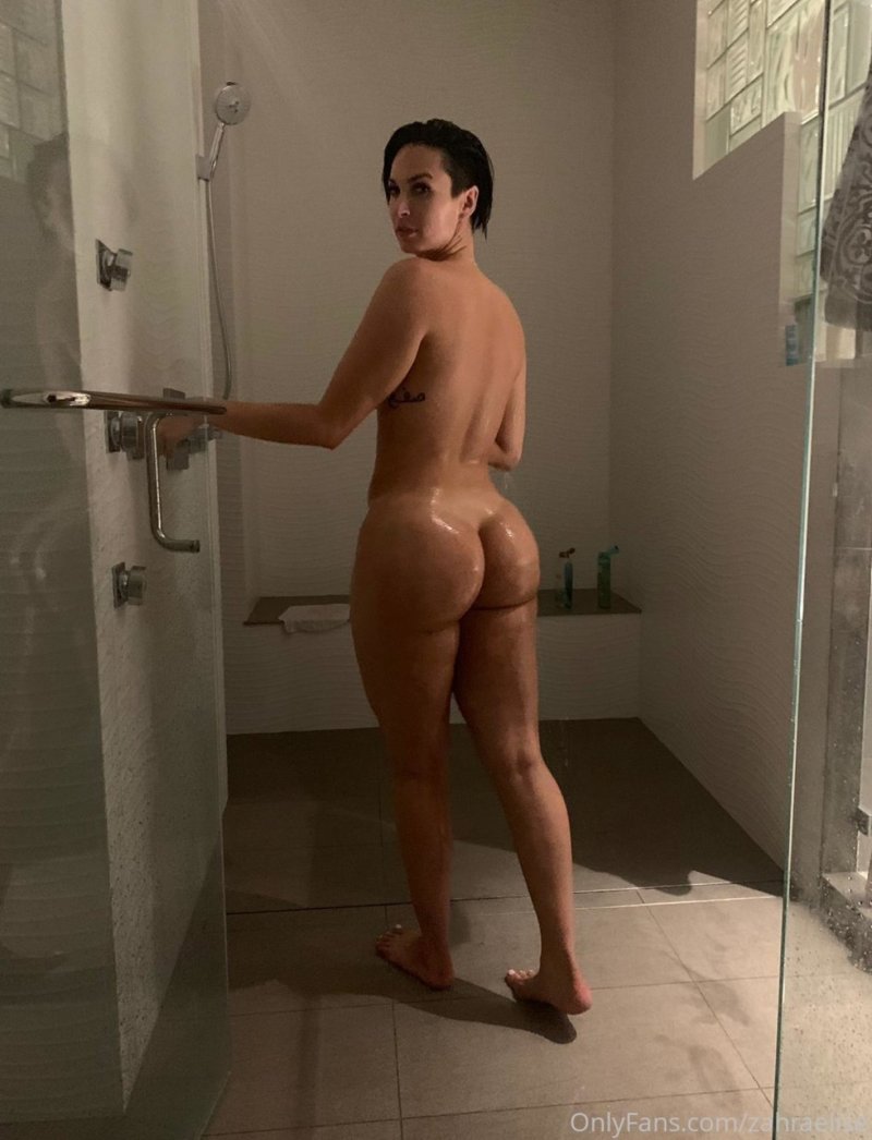 Zahra Elise naked