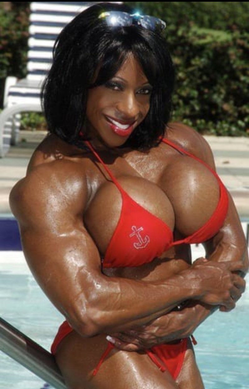 Yvette Bova bodybuilding