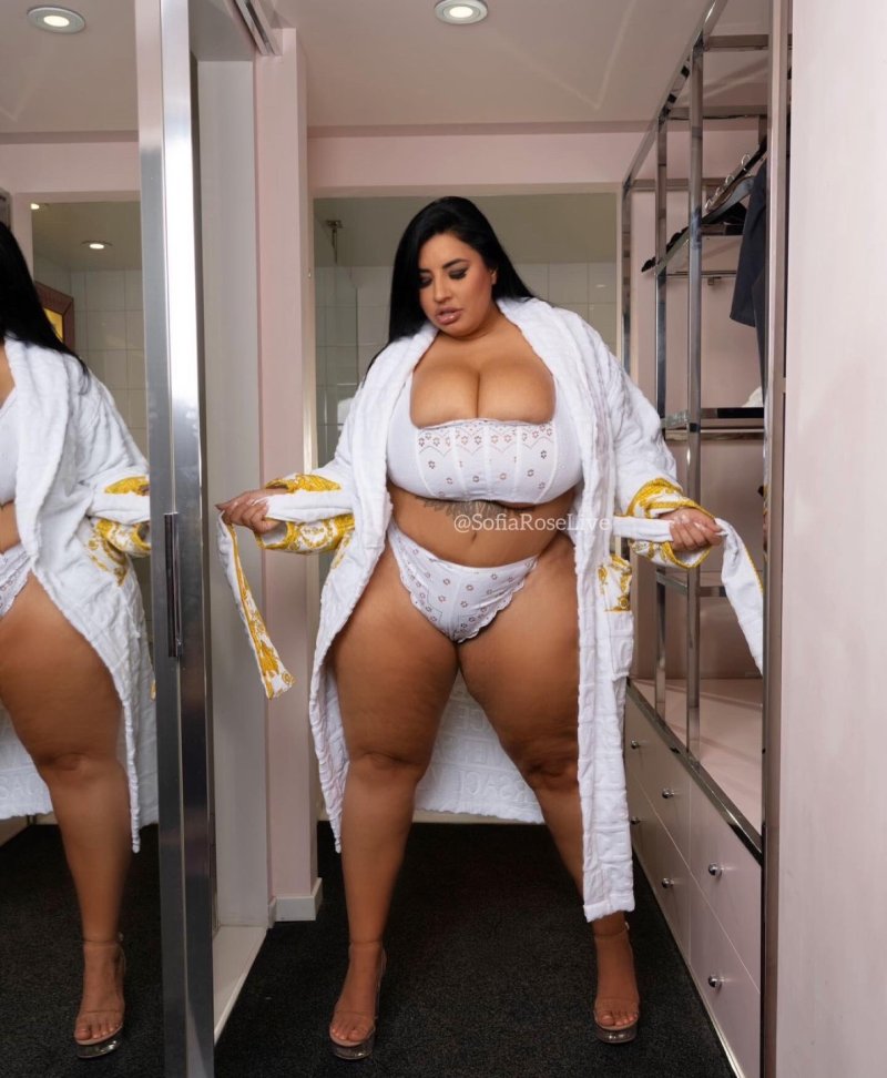 Sofia Rose Miss Italy fat big tits