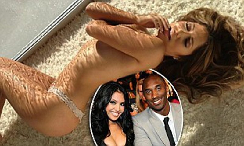 Jessica Bursiaga is naked