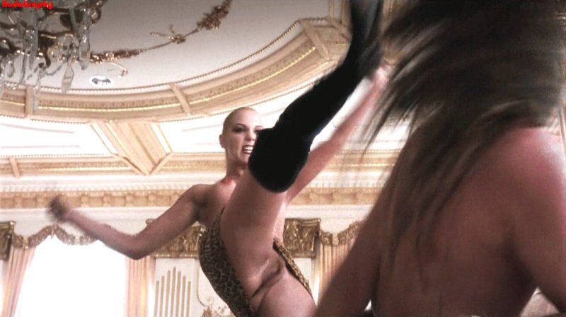 Elizabeth Berkley vagina