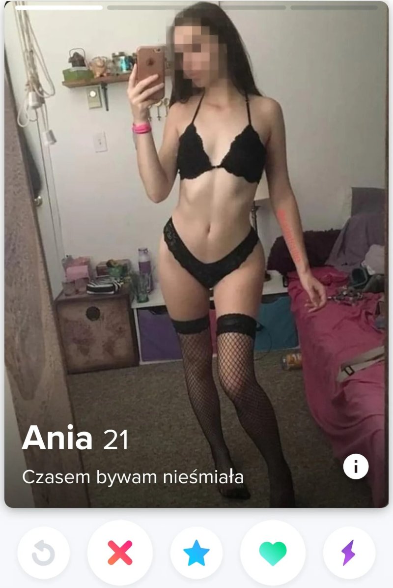 Intimate photos of INSTASAM